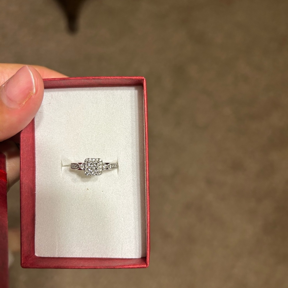 Wedding ring - Picture 2 of 2
